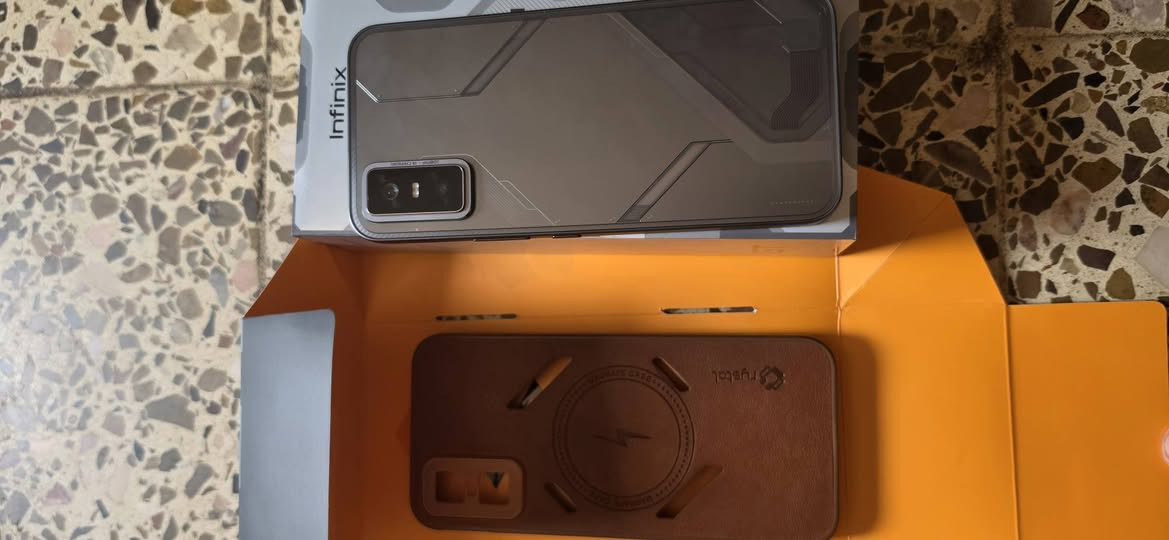 gt 30 pro
256
جديد مستخدم ٧ ايام بالصور موجود كارت الضمان
كامل ملحقات 
السعر ٣٧٥ شخط ما بي وانظف بعد من الصور
العنوان البياع حي الرسالة الثانية 
***********
