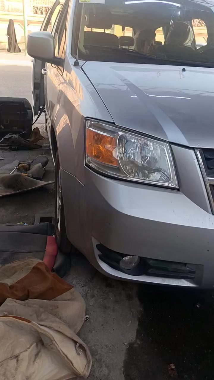 كل عام وانتم بالف الف خير ربي يحفظكم جميعا اخون إضافة كشنات للدوج امامي وخلفي مع  اضافيه للكشن الخلفي فتح وشد براخي بدون تثقيب او لحيم عل  السياره شرط مكاني بلرميثه واتساب *********** اخوان فقط الدوشمه عليكم
