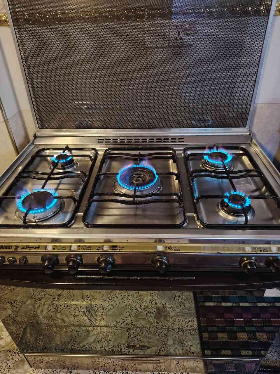 طباخ كريازي نظيف جدا باب اول ٢٠٠٨ مداخل تصليح ٢٧٥ سعره وبيه مجال


**إذا كنت صاحب هذا الإعلان وتريد حذفه لأي سبب، رجاءا أرسل رسالة إلى الدعم الفني**