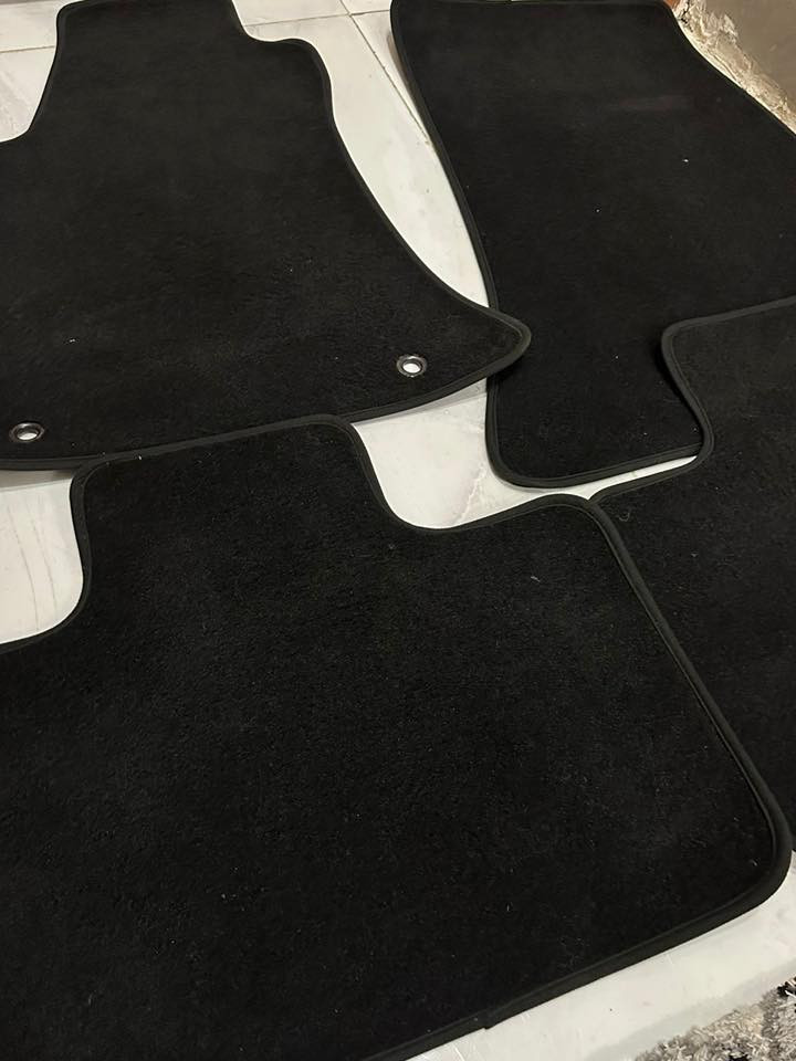 السلام عليكم..للبيع …ارضيات جارجر موديل 2023نظيفات جداً …المكان/المنصور…السعر 60 الف..للتواصل ***********
