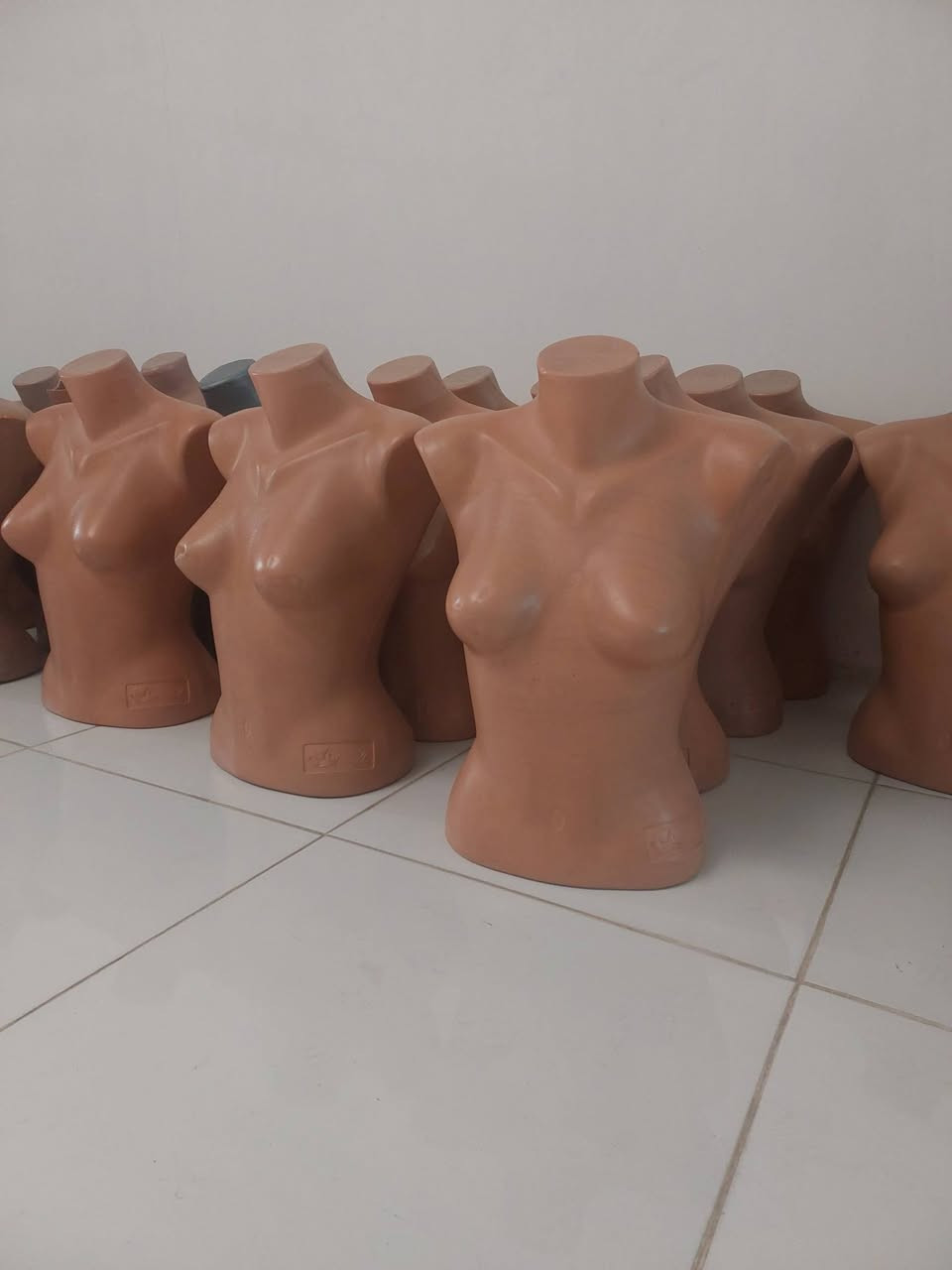 سڵاو بەڕێزان
ئەم بوکانەمان هەیە بۆ فرۆشتن، 100 دانەیە و پێکەوە ئەیانفرۆشین، هەر بەڕێزێک ویستی ئەتوانێت پەیوەندی بەم ژمارەیەوە بکات
***********
