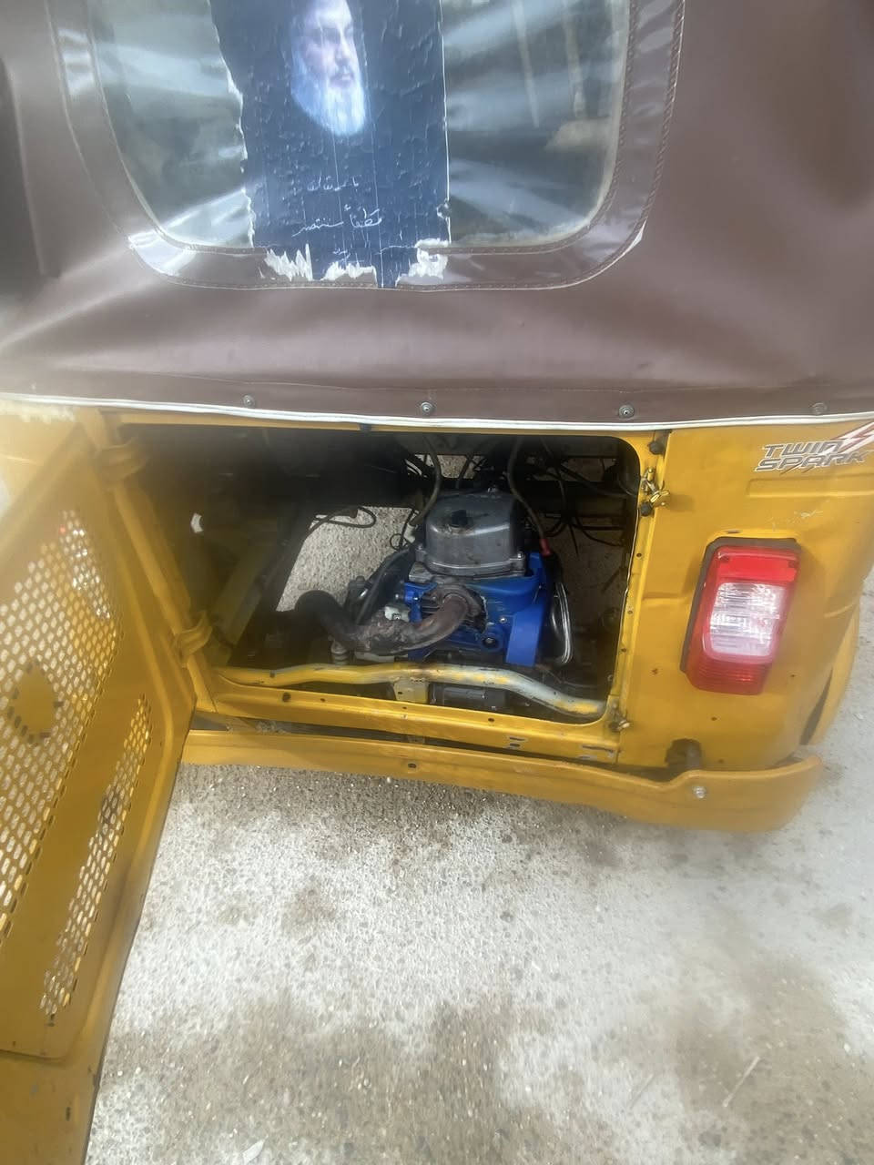 سلام عليكم تكتك البيع موديل 2021 شهر 11 رقم وسنويه مكين مجفت وخير من الله سعر 700,00 بيه مجال بسيط  توصل علئ فيس ورقم ***********
