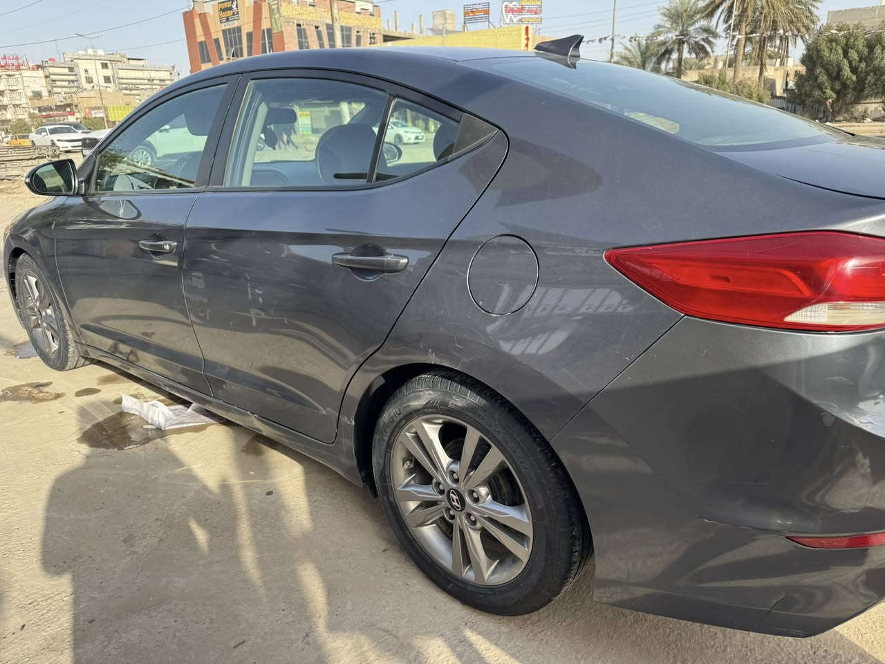 السلام عليكم
النترا مديل 18 كندي 
حادثه فقط بنيد بدون دواخل 
وبيها بارد والسونار مرفقً بالمنشور 
اشاير بالمري تدفئه بالكشنات  كامره دواره 
رقم بابل سنويه 29
مكينه مبدل رواجز 
السعر 115 وبيها مجال 
الاستفسار ***********
