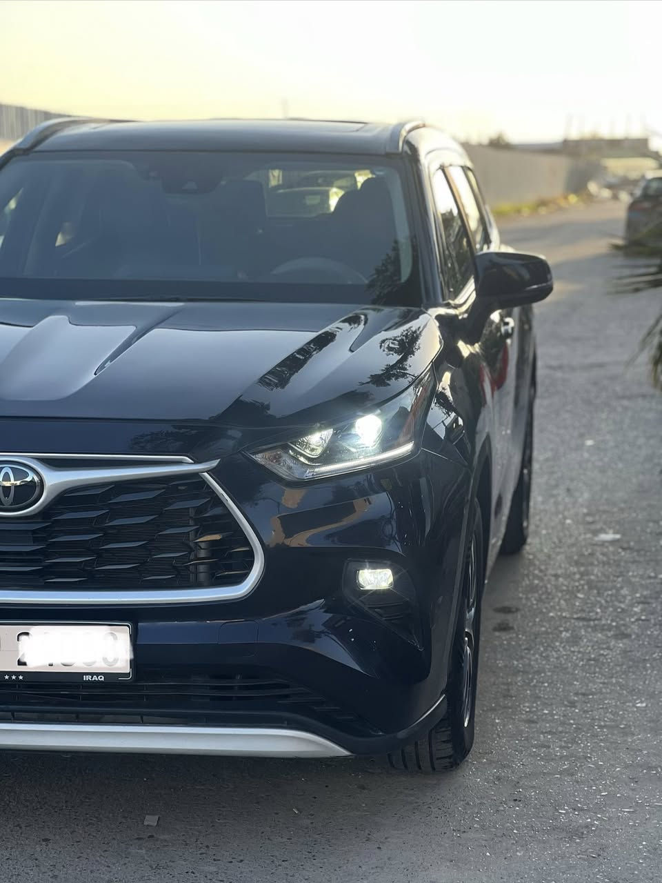 السلام عليكم 
تيوتا هايلاندر موديل 2023 فول مواصفات xle
رقم شمالي بأسمي  محرك 4 سلندر تيربو
بيها قطع صبغ ابيع مصبوغه عام بشرط دواخله لغود شواصي مابيها اي ضرر السياره جاهزه ماناقصه شي 
السعر 200 
اللاتصال ***********
