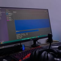 شاشه AOC Gaming حجم 24 للبيع السعر 185 الف كارتونة ووصل وضمانهه 3 سنوا...