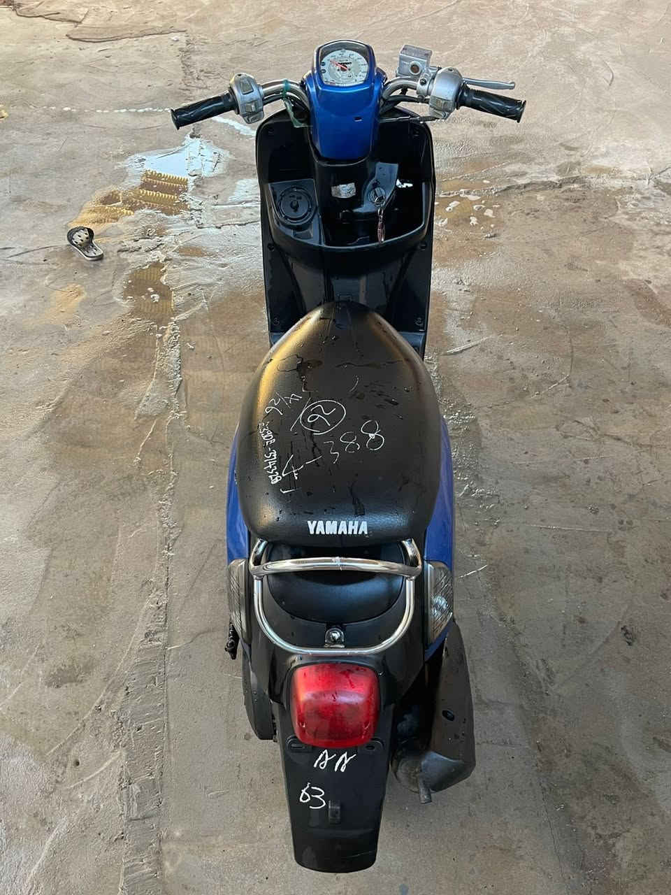 سلام وعليكم اخون من رخصتك صاحب الگروب دراجه بوليس  كابريته حلوه ونضيفه الدراجه مفتوحه مبدل بيها بستم الدراجه مال جناي بوشه بلاد ٤٩  شادلها سلف رياضي مثل ماموضح بل فيديو   كفرات بلاد  مكان الدراجه بصره ابوالخصيب بشارع الميناء السعر ٧٠٠ وبيها مجال ***********
