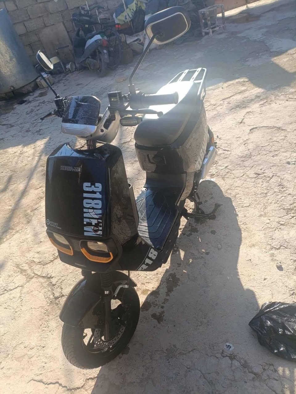 ماطور شحن 318للبيع ست بطاريات
ماطور نظيف السعر475 وبي مجال للاستفسار 
***********
***********
