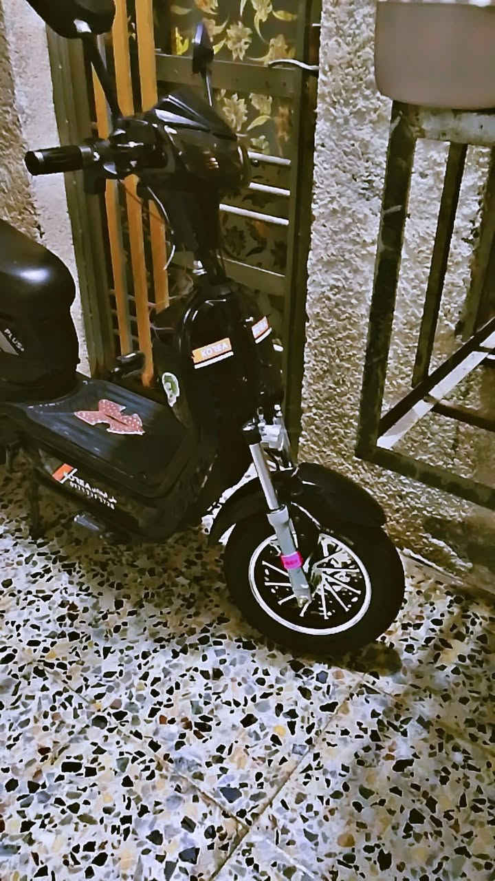 للبيع السعر 350 وبيها مجال المكان الشعب 5 بطاريات 4 نمر  تمشي جذبي 99 حقيقي 60 وياها سويجين وبصمه وكارت الاستفسار واتساب ***********
