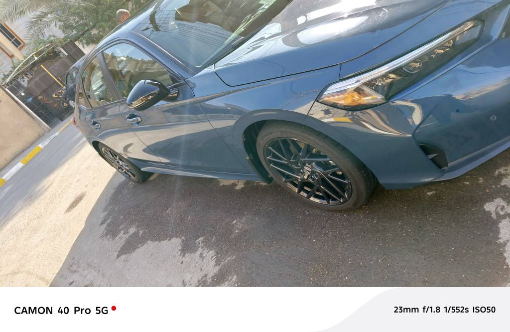 Honda Civic Touring Sport للبيع 2025 Hybrid – وارد أمريكي
بدون صبغ فقط بارد بالجاملغ الأمامي وبنيد بارد 
سيارة نظيفة وارد كندا، أعلى فئة هايبرد، اقتصادية جداً وممتازة للاستخدام داخل المدينة والسفر. للسعر 179$  وبيها مجال   موجودة صور رقم  الشاصي وكامل التفاصيل 

🔧 المواصفات الميكانيكية

محرك 2000cc هايبرد (بنزين + كهرباء).

القدرة الكلية: حوالي 200 حصان.

عزم قوي واستجابة سريعة.

گير CVT ناعم جداً.

دفع أمامي FWD.

استهلاك وقود اقتصادي جداً (حوالي 4.9 لتر / 100 كم).

🛋️ المواصفات الداخلية

شاشة وسطية كبيرة تعمل باللمس.

ستيرينگ كهربائي مع تحكم كامل.

مثبت سرعة + تحكم صوتي.

مقاعد مريحة مع مواد عالية الجودة.

كاميرا خلفية عالية الدقة.

⚡ ميزات الأمان

رادار أمامي + نظام تفادي الاصطدام.

مانع انزلاق + ABS.

حساسات أمامية وخلفية

6 وسائد هوائية.

🌟 الميزات الخارجية

فتحة سقف (إذا موجودة بالفئة).

چراغات LED أمامي وخلفي.

رنكات 18 إنج أصلية.

شكل رياضي جديد موديل 2025.

🔋 نظام الهايبرد

تشغيل هادئ جداً.

اقتصادي بشكل كبير داخل المدينة.

البطارية لا تحتاج شحن خارجي (تشحن نفسها تلقائي).

للتواصل *********** الفلوجة, الأنبار
