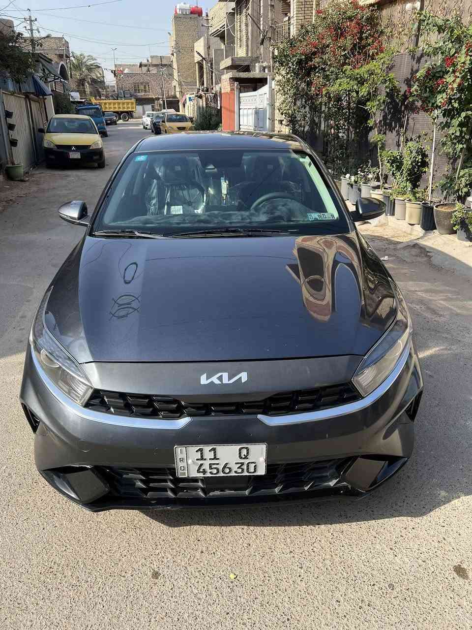 سلام عليكم
كيا فورتي مديل 2023 رقم بغداد
شاشه
كامره 
رادارات
مانع انزلاق 
ويل كب 
٣ وضعيات قياده 
بدون ايرباك 
مكاني بغداد بلديات 
صور الحادث مع السونار مرفقه في المنشور
السعر132$وبيها مجال  
للاستفسار الاتصال 
***********
