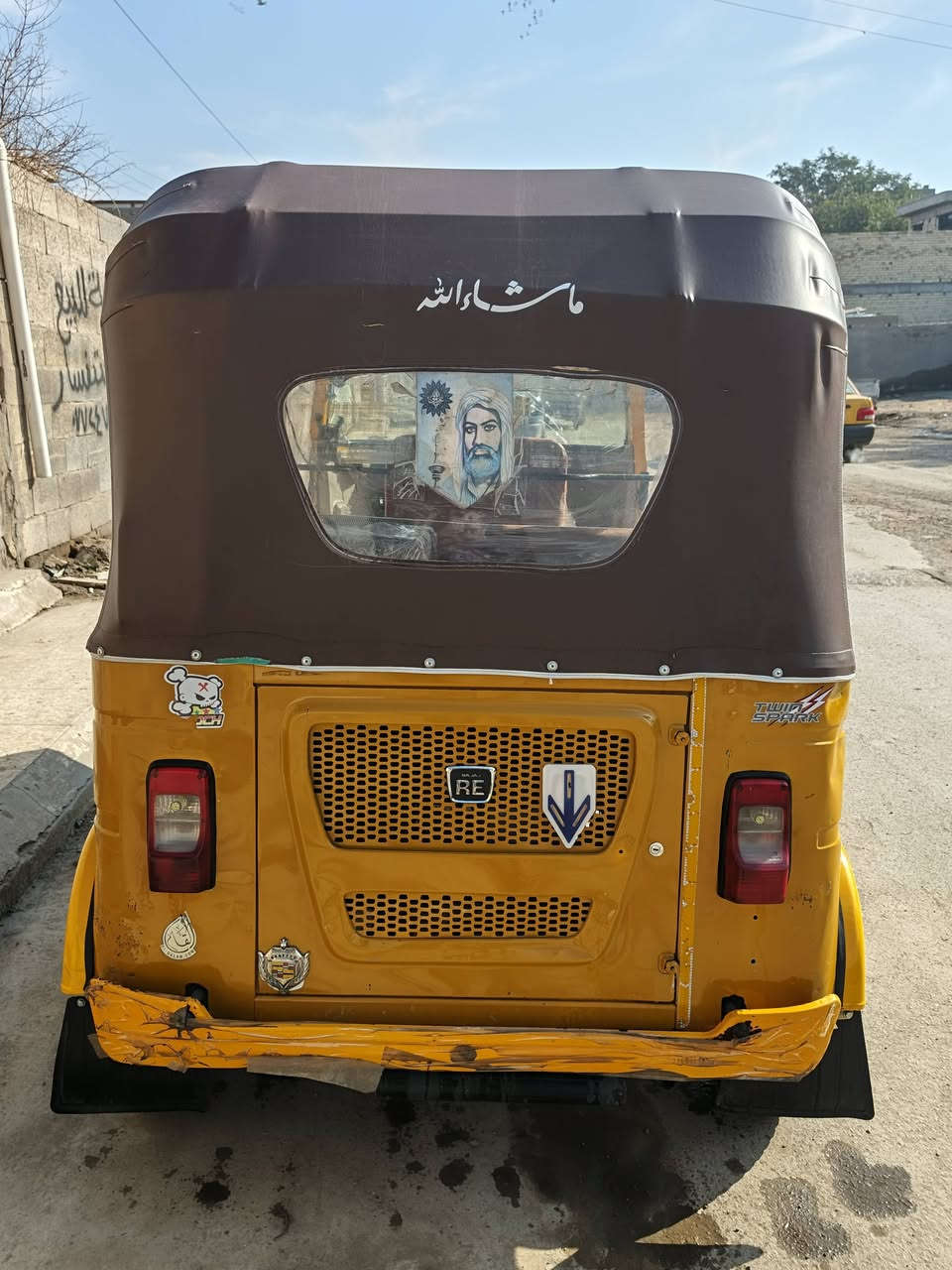 السلام عليكم تكتك موديل21 مرقمه رقم وسنويه بغداد تحويل ثاني يوم مكينه كهربائيت خير من الله مكاني بغداد الشعب السعر6800وبيه مجال للطيببن رقم الهاتف***********
