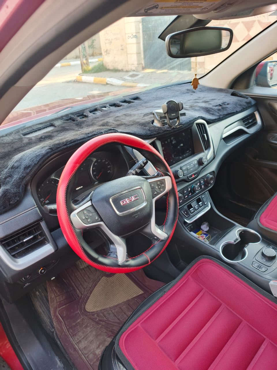 للبيعGMC تيران
موديل ٢٠١٨ رقم واسط نوع SLT يعني فول عدا الفتحه محرم ١٥٠٠ تيربو  المواصفات معروفه مايحتاج افصل صورة الحادث مرفقه مع الصور تبديل بنيد فقط مع البدنه السعر ١٣٥ ورقه 

موبايل 

***********
