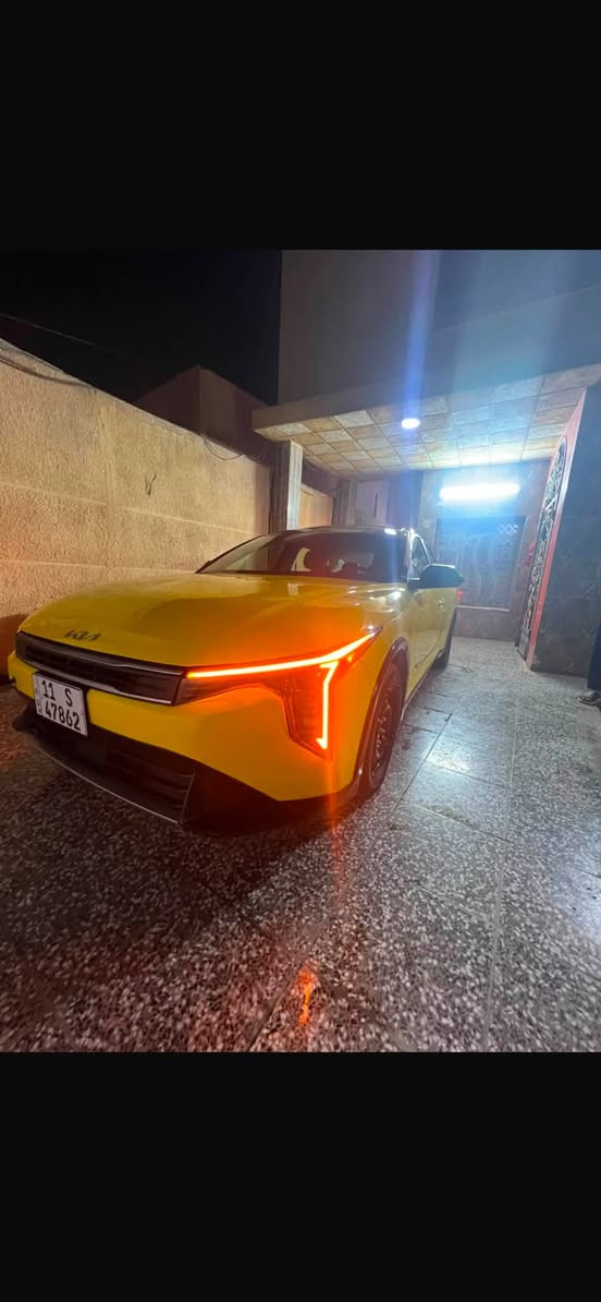 السلام عليكم k4موديل 2025 وارد امريكي حادث موضح بالمنشور ماشيه 7الف السعر 160$ رقم خصوصي  مكاني بغداد الزعفرانيه ***********
