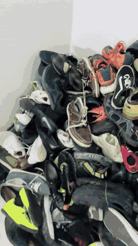 📢 للبيع جملة – أحذية أوربية أصلية ومستخدمة نظيفة جداً 👟✨
🔹 بضاعة أوربية مميزة، أحذية رجالية – نسائية – أطفال (حسب المتوفر)
🔹 حالة ممتازة ونظافة عالية
🔹 مناسبة لأصحاب البيجات، محلات البالات، وأصحاب التجارة بالجملة
🔹 البيع دفعة واحدة فقط وبسعر مناسب جداً

📦 الكمية: بضاعة كاملة جاهزة
💰 السعر: مناسب جداً –
📞 للتواصل: يرجى المراسلة أو الاتصال على الرقم
***********

✨ اللي يريد يبدأ مشروع أو يزيد بضاعته هذه فرصة ممتازة ✨
