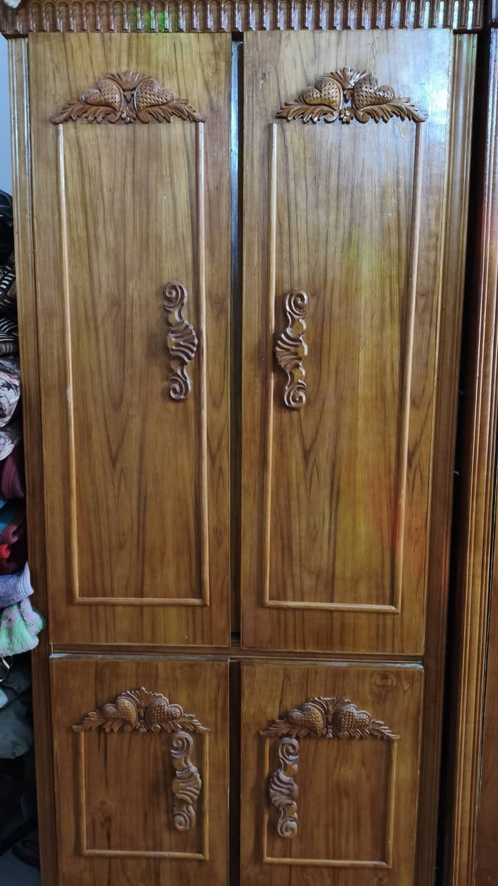 غرفة نوم للبيع مستعمل 5 ابواب اضافه لى ملحق خارجي كدامك كلشي بلصورة السعر 550 بيه مجال وشكرا🌹
للأستفسار تواصل خاص او الاتصال 

*********** اسيا- واتساب
*********** كورك
العنوان: قضاء البعاج غرب نينوى
