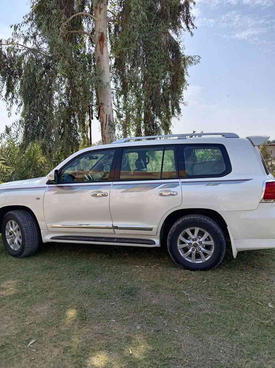 السلام عليكم
تيوتا لاندكروزر 
موديل 2008 محدث 2014 ( دعاميات فقط )
 V 6
مكفوله كفاله عامه 
رقم : اربيل
السعر : 275 $🔥
***********
‏‪0773 472 3922‬‏
