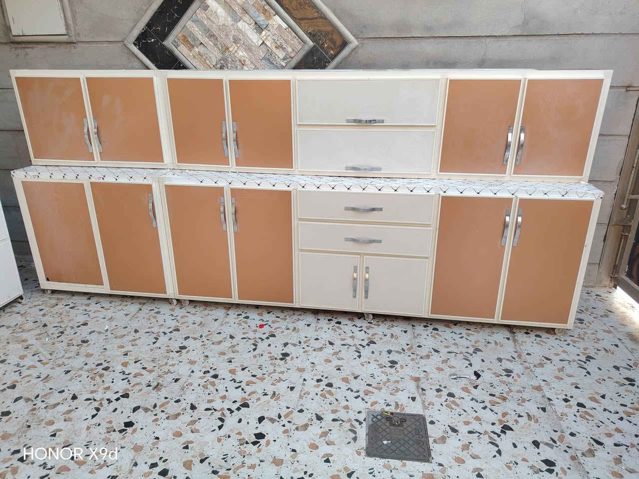 كاونتر تفصال حطاطه 6 أمتار فول نظافه سنك مرمر الشراي يتصل أو يدخل خاص *********** مكاني كركوك حي الحجاج
