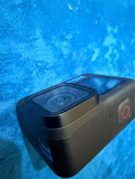 كامره سوني 6600
عدسه 55/210
كوبرو 11

رقمي *********** سوق الشيوخ
