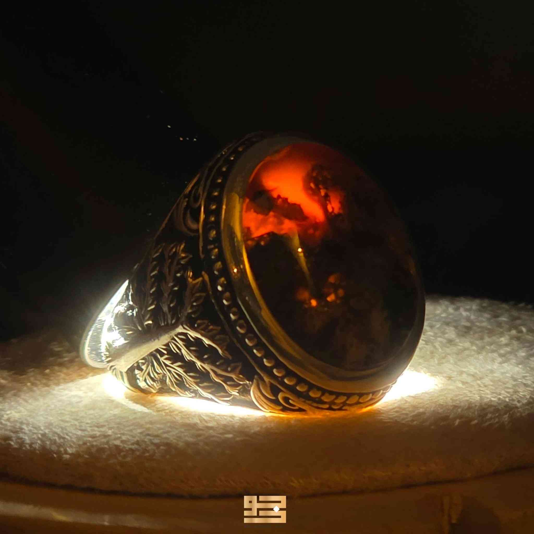 ﷽
خاتم رجالي
حجر عقيق يماني طحلبي (زهرة الربيع)
صياغة البحرين "عارف"
فضة 990

القياس 20
قياس الحجر 1.8
الوزن 24.7 غرام

انضمّوا إلى مزاد الواتساب عبر الرابط التّالي🛍:

(https://chat.whatsapp.com/GAK4nGjC5FC8BV5OaeH8Uw)


**إذا كنت صاحب هذا الإعلان وتريد حذفه لأي سبب، رجاءا أرسل رسالة إلى الدعم الفني**