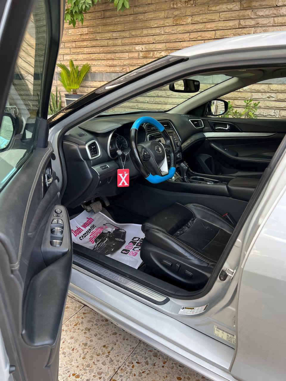 السلام عليكم نسيان مكسيما 2018 sr مواصفاتها معروفة بيها جاملغ خلفي و نص جنطة صبغ مكان بغداد الكرخ 
السعر 125 و بيها مجال 
***********
