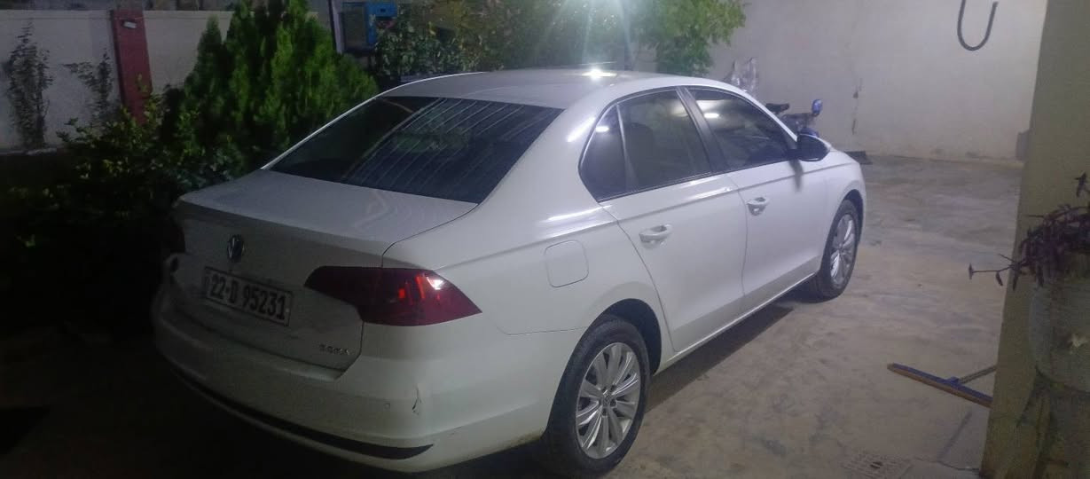 جيتا بورو موديل 22كلين ماشيه 18سنويه جديد كابون بنزين بي هم سياره كلين لا رصعه ولا تعديل ولا صبخ يعني احسبها صفر سعر مناسب جداا جداا سعر 115قفلها مكاني كركوك اتصل على الرقم ***********
