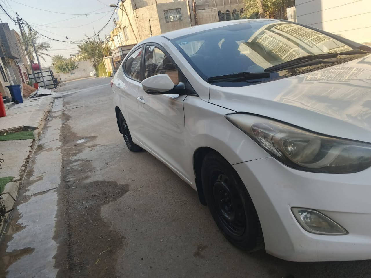 النترا موديل 2012 رقم واسط دولي تحويل ثاني يوم ملاحظه السياره جاهزه من كل شيء تخم تاير تبريد شغال حجم المحرك 1600 مكان السياره بغداد البلديات السعر 91 وبيها مجال رقم الهاتف ***********
