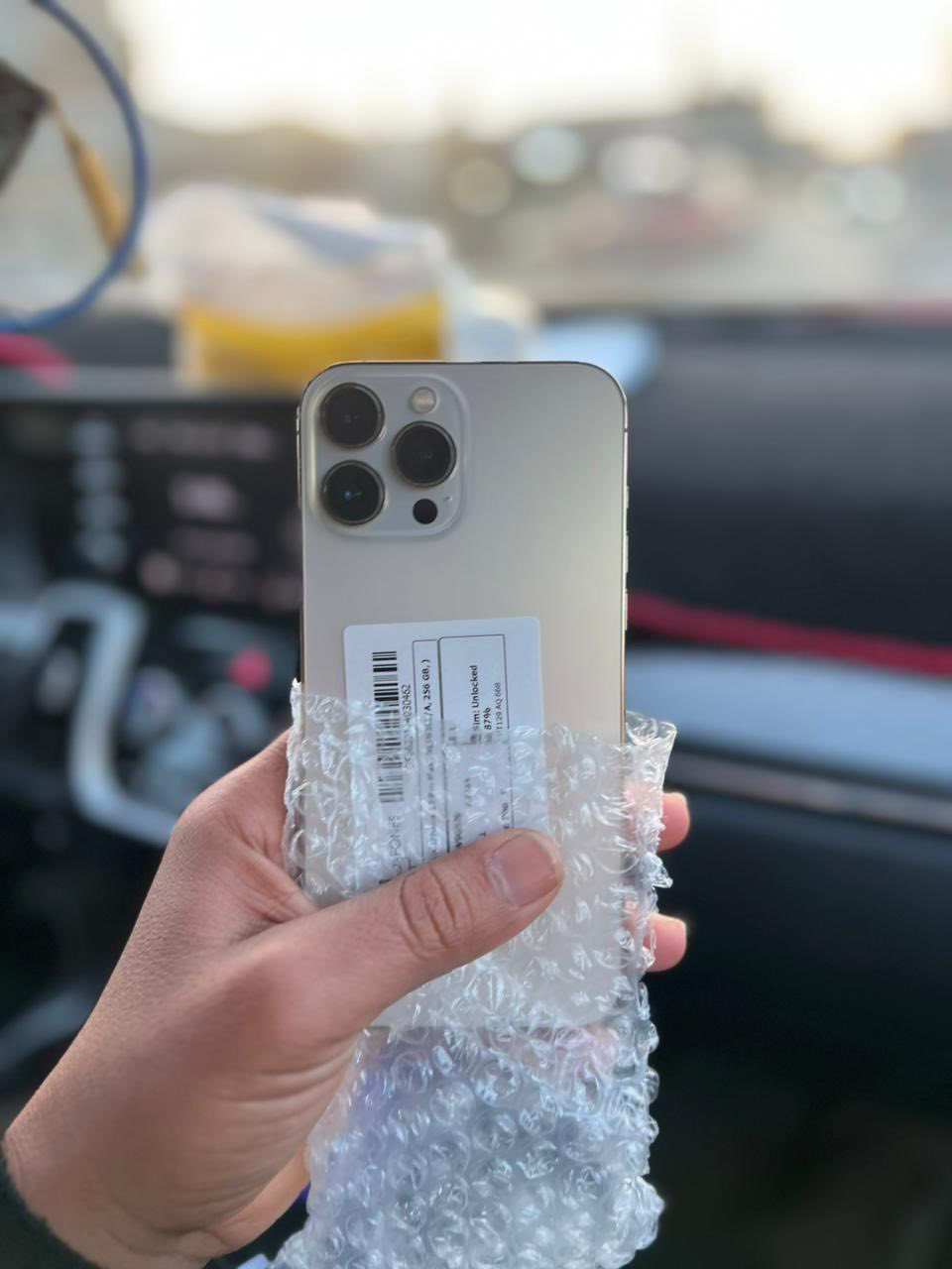 متوفر ١٣ برو ماكس 
مكفول 
ووتر بروف 
بطاريه بلادي ما مرفوعه مع الضمان 
ذاكره ٢٥٦ و٥١٢ 
نضافه 💯 
البيع مفرد وجمله 
مكاني حله. الاتصال على الرقم ***********
