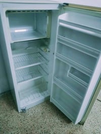 ثلاجة • نظافة ٩٠٪ • ٩ قدم