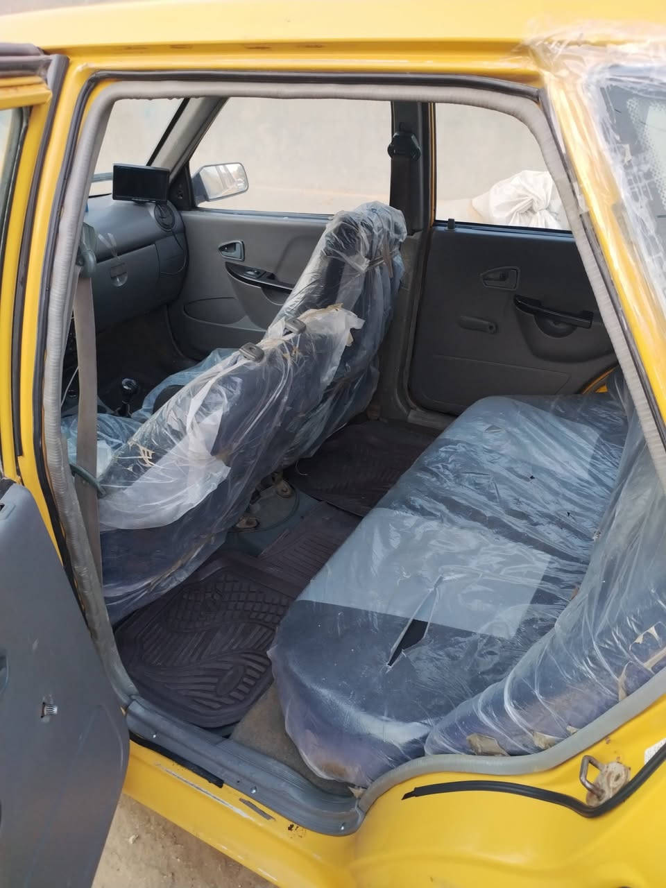 سياره سايبه موديل 12 امبدل جاملغ امامي سايق مصفره  *********** مكاني نجف سعر 20او بيه مجال
