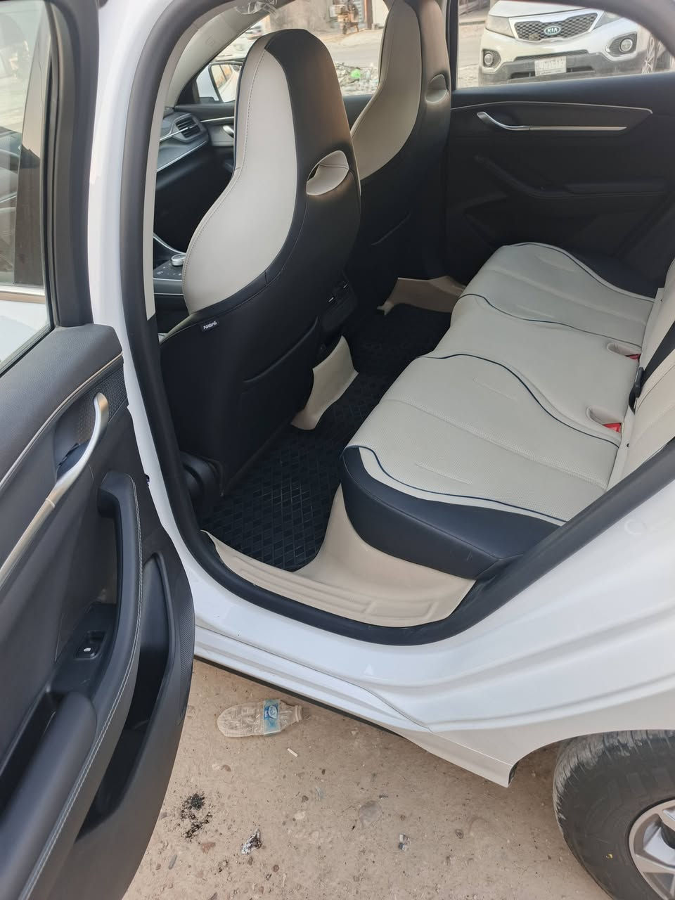 دستروير للبيع كفاله عامه ماشيه 15الف رقم بغداد غراضها كامله اسبير أرضيات جديده بمعنى الكلمه المكان بغداد البياع  السعر 19/750مليون


**إذا كنت صاحب هذا الإعلان وتريد حذفه لأي سبب، رجاءا أرسل رسالة إلى الدعم الفني**