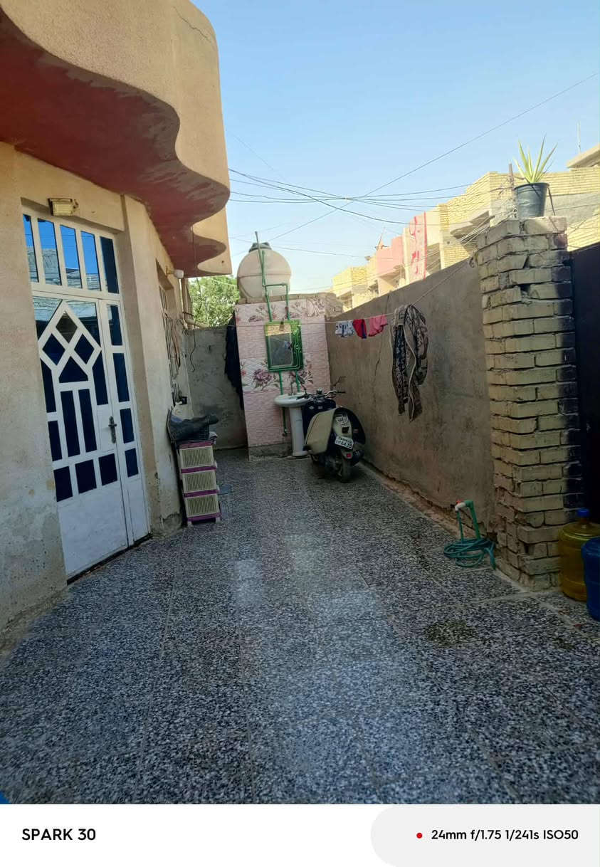 سلام عليكم بيت البيع طابو زراعي قرار 25 بل زعفرانيه يم السده مساحه 100 متر مربع بيت طابقين طابق الرضي ستقبال + غرفه نوم+ صاله+ مطبخ+ منور ولطابق الفوك مثل الجوه رقم تليفون ***********
