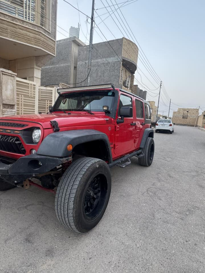 جيب رانكلار فئة سبورت محرك 6 سلندر عليها تعديل ورفع فول سفاري مع تخم تاير جديد 
مديل 17  حادث جداً بسيط رقم مميز 
للاتصال
***********
