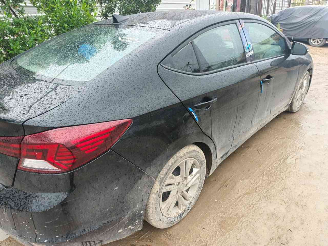 🚗 للبيع — هونداي النترا 2020  
🔹 اللون: أسود  
🔹 رقم الألواح: أربيل  
🔹 وارد: أمريكي  
🔹 حادث: جانبي فقط (مرفق بالصور)  
🔹 لا يوجد حادث داخل العراق  
🔹كير AT المرغوب 
🔹ماشية 100 km 
السيارة باسمي وتحويل مباشر 

💰 السعر: 130 ورقة وقابل للمفاوضة  
📍 السيارة نظيفة واستخدام منزلي
الموقع شهداء البياع 

للاستفسار الخاص مفتوح


**إذا كنت صاحب هذا الإعلان وتريد حذفه لأي سبب، رجاءا أرسل رسالة إلى الدعم الفني**