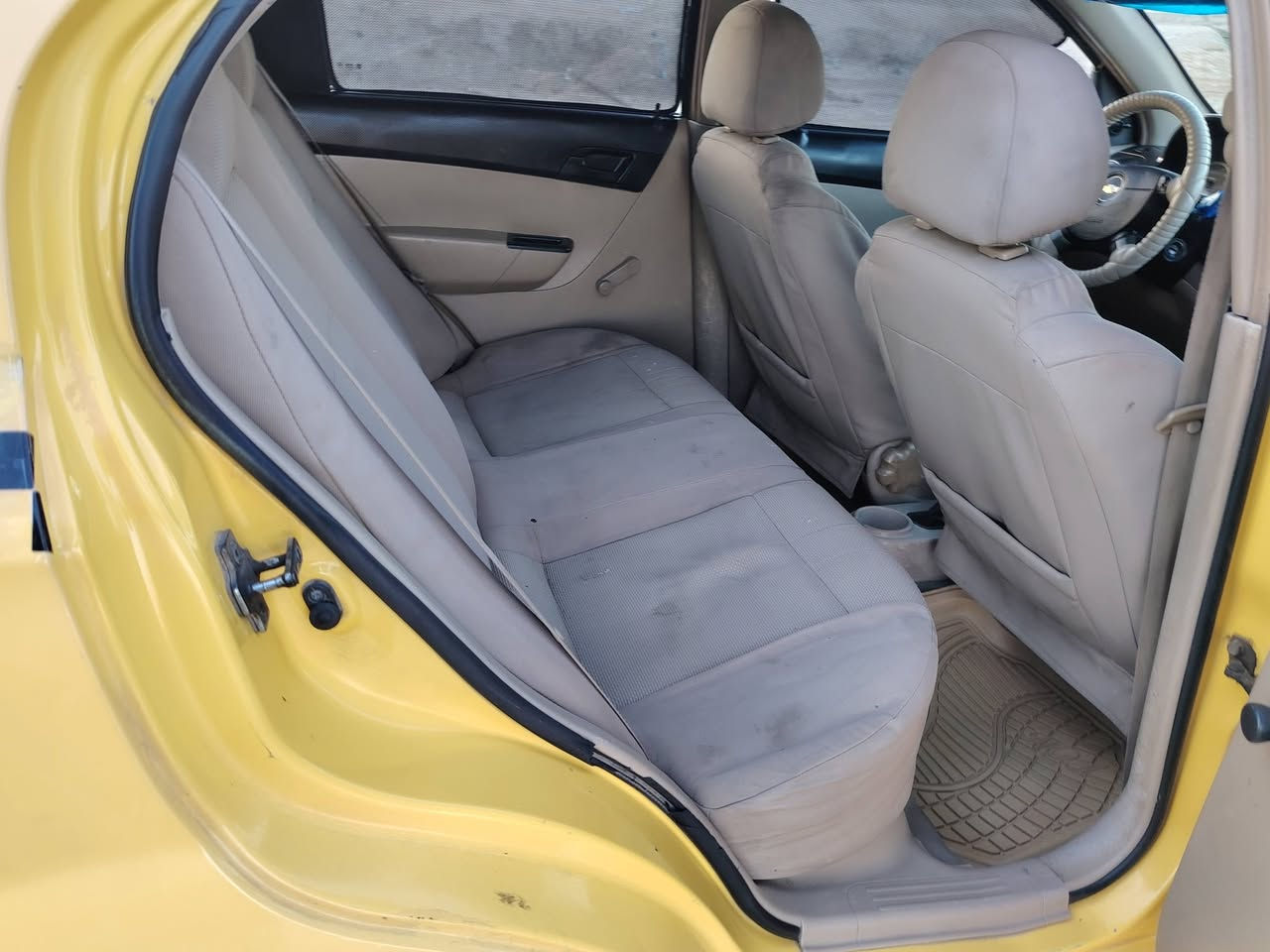 السلام عليكم افيو مديل 10 شركه عامه السياره مكفوله عده باب السايق تبديل فقط مكينه كير حداديه تخم تاير تبريد ثلج جاهزه من كلشي غرفه جديده دشبول جديد مصفره هيئه وغرامه خط وبحث جدد رقم نجف بيه رشات صبغ  السياره احله من الصوره بهواي شاشه تاب عارض سنويه مجدده مداور ثاني السعر 50 وبيه مجال للشراي مراوس اراوس حسب القناعه مكان السياره دوانيه قضاء غماس *********** /// ***********. رقم نجف دولي
