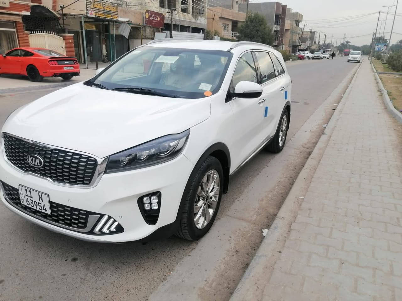 كيا سورنتو   موديل 2020 
كفاله عامه فول مواصفات / عدة البانوراما 
_حجم محرك 6سلندر 
_تحكم ستيرن 
_كروز سرعه
(تحكم سرعه )
_يدات نيكل بلادي 
منظومه زنون بلادية 
_لدات امامي خلفي 
_مري جانبيه شفط كهربائي 
_كشنات جلد بلادي 
_بصمه تشغيل +بصمه ابواب 
_ أشاره ترحيب باليدات عند الاقتراب 
_كشنات كهرباء عدد 2 
_حساسات امامي وخلفي 
_لايت ثلاث عدسات بلادي 
_انظمه قيادة عدد 4
 _سبعه راكب 
_صندوق كهربائي 

_بردات خلفيه بلادي 
 _جام اتو +حاكيه بلوتوث 
 _ويل ستيل حجم 20
_شحن وايرلس 
_ سياره ماشيه 88
مكان سياره بغداد 
رقم الهاتف ***********
السعر 267 وبيها مجال بغداد, العراق
