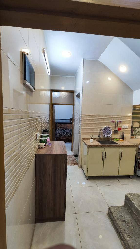 السلام عليكم 
للبيع بيت 52 متر بشارع خوله مقابل اسواق ابو ياسر ثالث بيت بالفرع الواجهه 4 اله 
النزال 13.30 يحتوي على صاله ومطبخ وغرفه وخدمات الصحيه  بيت كامل مكمل عدا الدرج والواجهه 
للاستفسار/ ***********
زراعي
