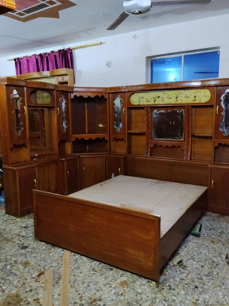 غرفه حطاطه مسرح  برتفاع عالي شقل احطاطه داخل خارج صاج  ***********
