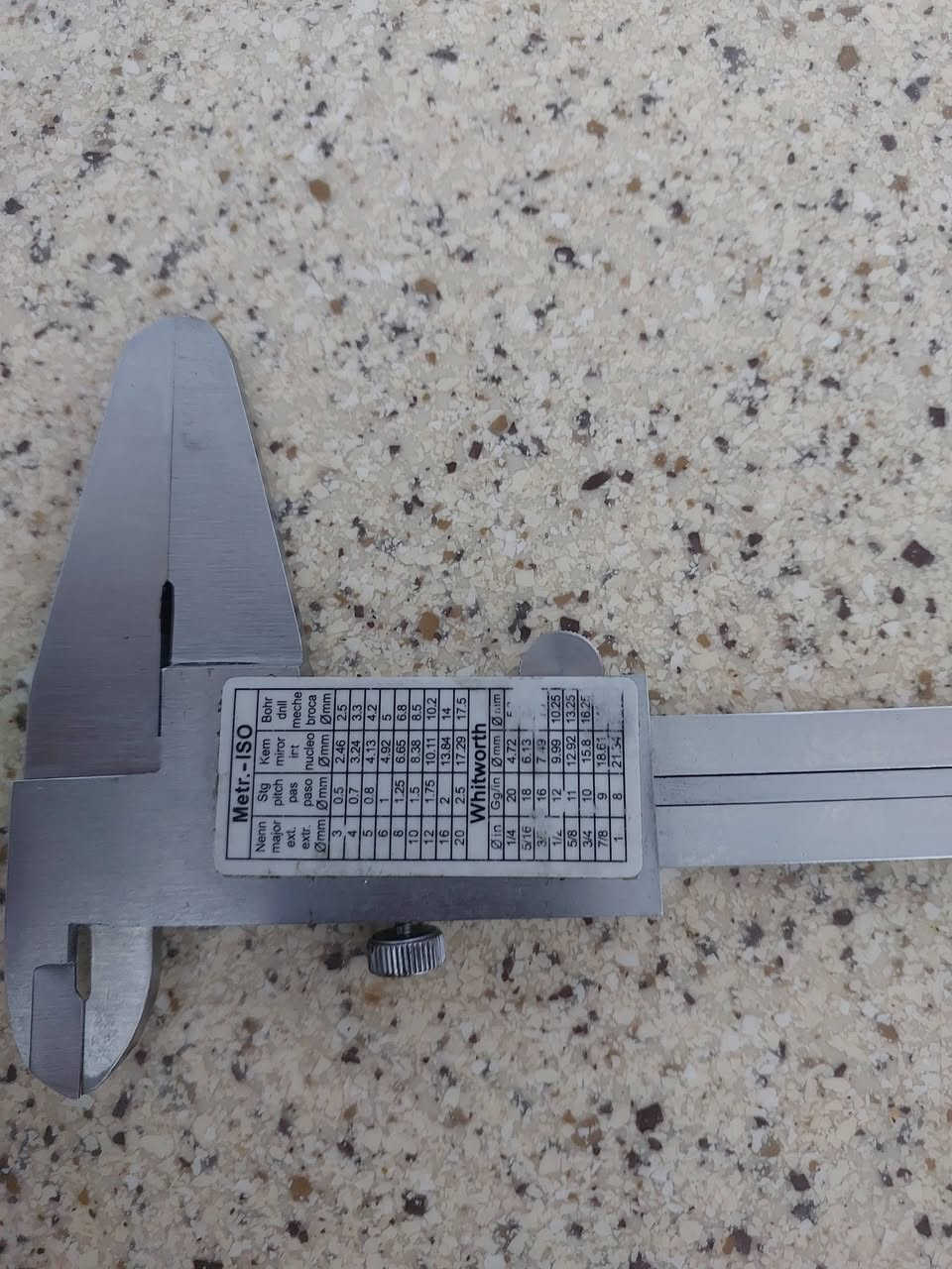 فيرنه جديد غير مستعمل ياباني قياس ٣٠٠ مكاني بغداد كماليه *********** سعر ١٠٠
