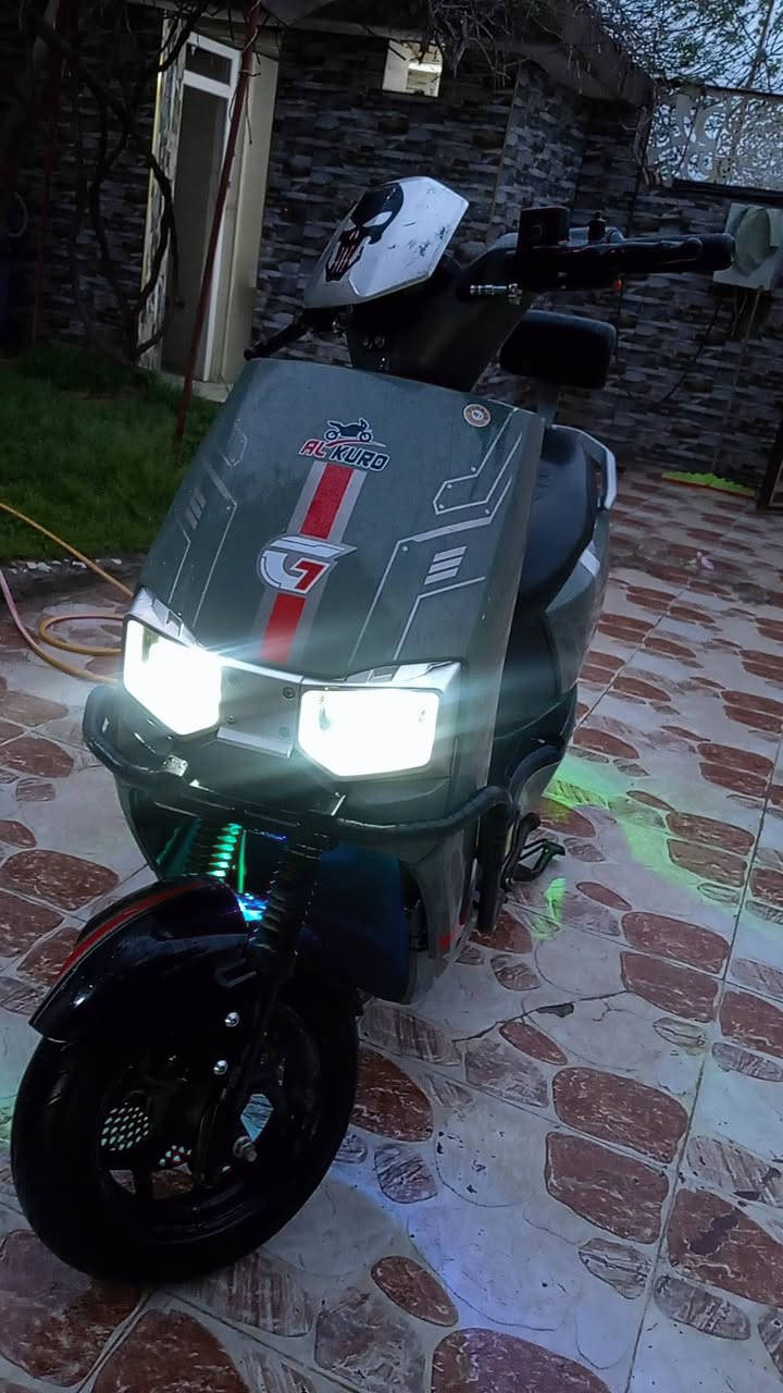 السلام عليكم ماطور شحن ادراغون للبيع سرعه 120 حقيقي تواير جدد مستعمل 3 اشهر فقط 6 بطاريات وحساسات مانع سرقه السعر 650 وبي مجال ***********
