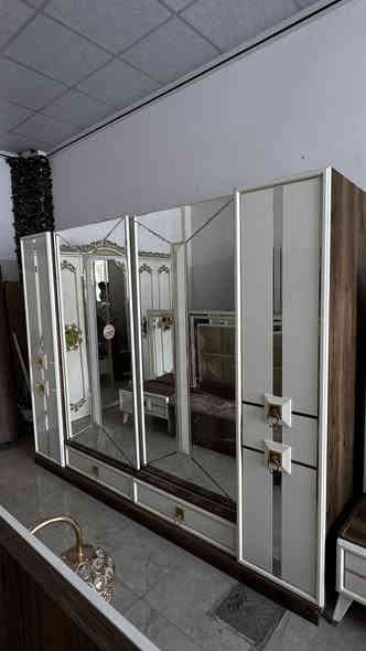 غرفه نوم ضخمه حيل نظيقه 8قطع  السعر مع شد ونقل 950 الف 
*********** / / ***********. 

#الموصل #غرف_نوم #اثاث
