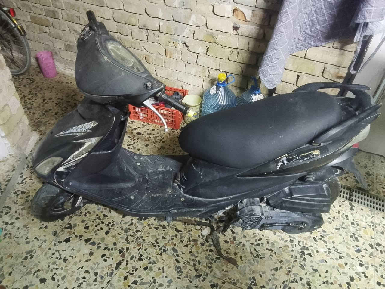 سلام عليكم ادرس كابريتر دراجه نضيفه كهربائيات كلهه شغاله عامه شغاله سلف هندر كلهه  مكينه مامفتوحه مكاني بغداد مدينه الصدر الشماعيه حي رحمه السعر 300وبيهه مجال رقم تليفون ***********
