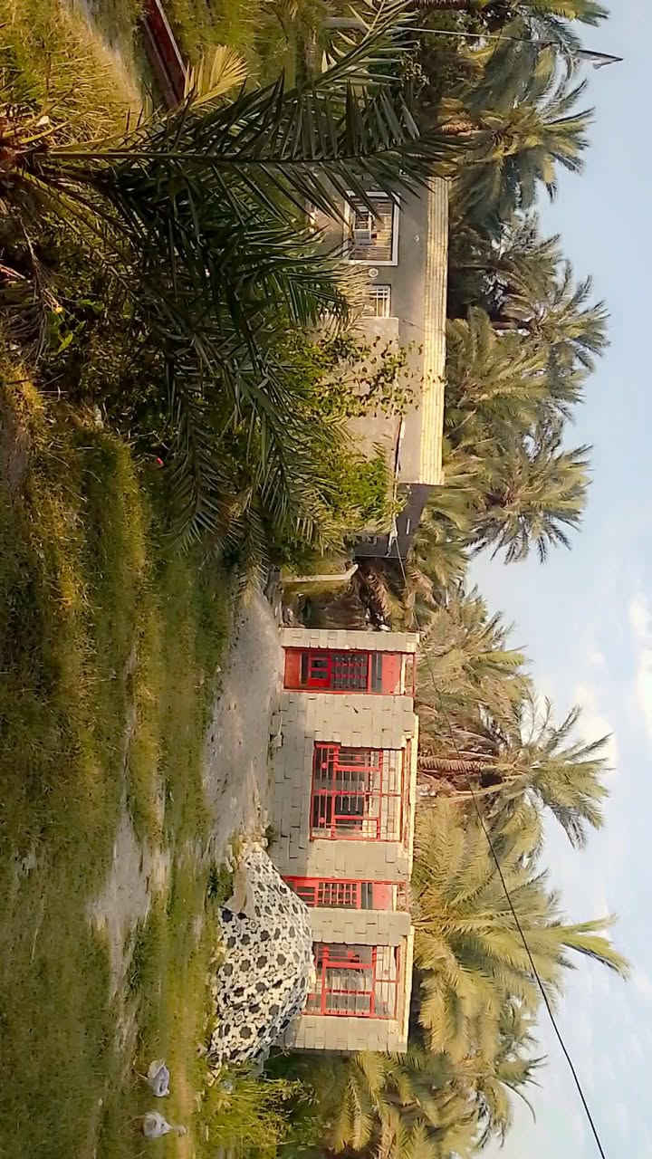 السلام عليكم
ارض زراعيه سند ٢٥ متوفر كافت الخدمات ماء +كهرباء 
في اضافه يتواجد هيكلين ودار سكني عدد ٢ جاهزه للسكن يبعد عن شارع التبليط ١٥٠ متر على طريق سده محاويل رقم الهاتف *********** يوجد واتساب

