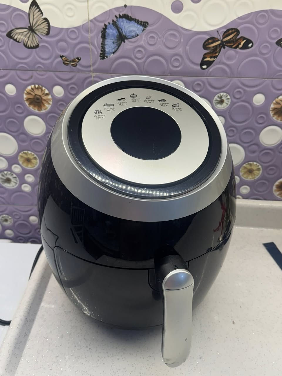 سلام عليكم 
قلايه هوائيه الماني 
نظيفه تشتغل عله جميع الاكلات 
سعره 80 الف


**إذا كنت صاحب هذا الإعلان وتريد حذفه لأي سبب، رجاءا أرسل رسالة إلى الدعم الفني**