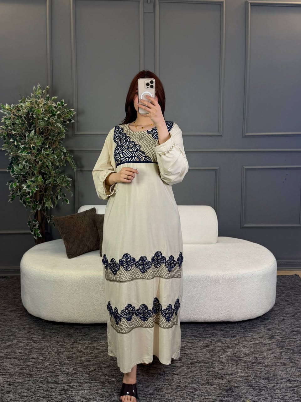 دشاديش العيد وصلت وصارت جاهزة لطلباتكم💃♥️♥️♥️♥️😍🫰🏻🫶🫶🫶
شوفولي الموديلات والألوان داخل المنشور 
اي قطعة تحبون دزولي صورتها أثبتها الكم وتوصيلكم مجاني عيني 🙈🥰🤭
الخامة كشمير حبيباتي والقياس فري سايز 
والسعر فقط 20 الف القطعة 
ومتوفر بعد موديلات كثيرة بانتضار طلباتكم 🙈🫰🏻
وهسة گلولي يا لون احلى ؟؟؟😍💃


**إذا كنت صاحب هذا الإعلان وتريد حذفه لأي سبب، رجاءا أرسل رسالة إلى الدعم الفني**