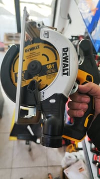 قرص ديوالت • فارغ