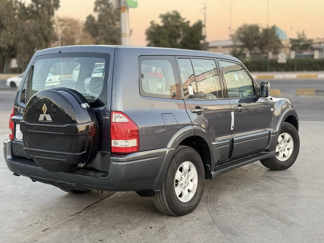 باجيرو 2006
شرط اخت الزيرو السياره على بوضع الشركه
سياره جديد لوك شرط كتلوكات الشركة موجوده بعده بوضع الزيرو
مكفوله كفاله عامه لا ضربه لا صبغ لا تبديل لا بارد حته شخوط و رصعات ماكو 
سياره شسولف عنه قليل بحقه سياره استخدام شخصي 
مواصفات السياره 
مكينه 6 / 3000 
دبل جكمجه 
فول ويل 
سنتر لوك 
تلاث قطع تبريد 
مرايات شفط 
سستم سماعات 
مانع انزلاق 
تثبيت سرعة 
سويجات تلاثه ما مستخدامات 
باقي مواصفات معروفه 

شرط العده و غراض شركه كله موجوده سبير ما نازل كتلوكات شركه كله موجودات 

ماشية97الف حقيقي شرط فحص 
رقم بغداد دولي شرط تحويل 
مكان السياره بغداد 
رقم هاتف***********
ملاحظه ما متواجد على النت 
الشراي يتصل اني خادم🔥🫡
#للبيع - #سيارات - #معارض  - #معرض - #سياره #باجيرو. 
#سورنتو #سبورتج  #سنتافي. #برادو. #سيارات_VIP.  #توسان. 
#لاندكروز. #جارجر  #لكزز. #سوناتا  #كورلا. #سوق #تفاعل
#ترند #بيع  #وشراء. #بغداد. #العراق #بابل.#ديالى  #نجف
#نصريه. #العلامة. #تفاعل.
