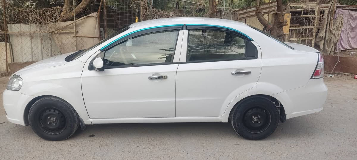 افيو خليجي 2011 محرك 1400 مفتوح سيارة نضيفه مثل اللي بالصورة محرك وحداديه نضيفه
تخم تاير جديد كهربائيات شغاله سياره مال جناي
الضرر جاملغ امامي جهه السايق وتكحيلات بسيطه 
غير متواجد على الفيس التواصل على الرقم *********** النجف, العراق
