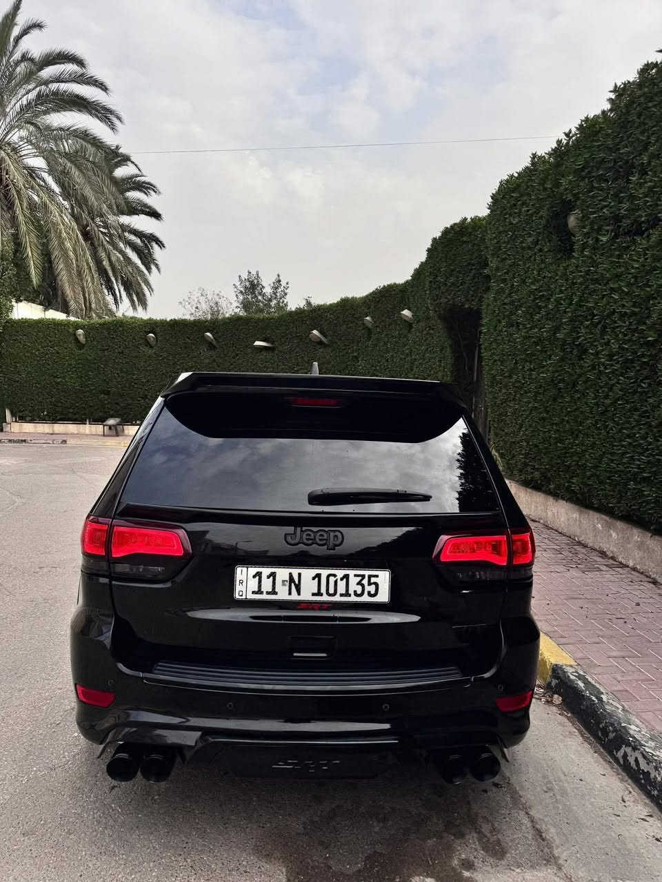 Jeep Grand Cherokee SRT 2018👿
للبيع فقط جيب كراند شيروكي SRT اصل 
الموديل : 2018 
المحرك : V8 / 6400 
الكير : أوتوماتيك
العداد : 62 الف
الون :  اسود 
الحالة وارد كندي الضرر : بنيد فقط ومغلف Ppf كاربون اصل بدون دواخل نهائيا  ايرباك دشبول وراجع سستم 100% 💯 

الـــــمـــواصــفـــــات 

فول مواصفات خنك لل اخير 1/1 لل اخير
من رادار الامامي وخلفي وجوانب .. الخ 

رادار امامي مع مانع تصادم . 
رادار خلفي نظام بريك اوتماتيكي ( Auto Break System )
نظام الاسطفاف الالي (اوتوپارك) 
نظام تحذير الخروج عن المسار 
دفع رباعي 4x4 . 
فرش المقاعد من الجلد والشاموا 
دشبول جلد  . 
صفي المقاعد الأمامية كهربائية 
ذاكرة لحفظ وضعيات الجلوس ( كرسي السائق ميموري) 
صفي المقاعد الأمامية مع تبريد وتدفئة . 
صف المقاعد الخلفية مع تدفئة .
انظمة القيادة على حلبات السباق  (رياضي) 
نقطة عمياء  ( رادار جانبي) 
ويل SRT  اكبر حجم قياس 20 انج
مقود  (ستيرن) السائق كهربائي 
تدفئة ستيرن 
سقف بانوراما
شاشه كبيرة 
مصابيح امامية زنون 
المصابيح الأمامية مع LED لايت 
مصابيح خلفيه (بك لايت)  لد
كشافات ضباب بروجكتر زنون 
تشغيل عن بعد
صندوق كهربائي 
حساسات أمامية اصليه تظهر في الدشبول
حساسات خلفية اصليه تظهر في الدشبول
كاميرا خلفية اصليه دواره
بخاخ ماء لتنظيف المصابيح الامامية (زراك لايت)
مرايا متحسسه للضوء العالي
بلوتوث تلفون 
محدد سرعة  ( كروز سرعه )
ايرباكات عدد 12 
نظام صعود مرتفعات
نظام تزحلق 
نظام معرفة ضغط الاطارات
نظام اقتصاد بالوقود eco
نظام مكابح  EBD 
عداد 300 سرعه مفتوحه 

عليها ادامه كامله تنضيف منضومة الاحتراق بالثلج الجاف يم مصطفى ايكل وبلكات جدد وتخم تايرات تويو جديد وباتري جديد وصدر امامي خلفي نفظ جديد مع الدهون كامله كله جديد يعني فلس متحتاج نهائيا وكل نقص ماكو

الاضـــــــافــــــاات 

برمجة سيفتي مصطفى ايكل فتح لوك العقل والكير والمراوح على الاستخدام اليومي برمجة ميثانول 

عليه شوته K/n كبيرة مفتوحة  
قايش مكينه اخضر هليكات 
اويل كاج كان بولت
بلكات ريسنك 
فيول بام وال برو ريسنك 450 LPH
ولف حماوه مشموتو 82 
منضومه ميثانول استيج 3 AEM 
كيج AFR من شركة AEM 
تخم تاير جديد تويو حجم 295/45/20 ياباني نقشه التويو الرياضي 

عليها تفريغ دون بايب سل استيل مع دبات فورتك اصليات
 كورسا X-pip Stainless Steel 304 3 انج
باقي البواري من طول للـ طول كورسا 
 دبات خلفيه كورسا Stainless Steel انج 3 
حلوك دبات كورسا بلاك سيراميك 

لحيه اماميه SRT 
شفقه خلفيه SRT
شفقه صندوك خلفيه SRT
دفيوزر خلفي SRT 
سيت احزمه امان احمر SRT 
قبغ دركة جلد خيط احمر اصلي SRT بلاك
قواعد ارقام SRT Cnc مميزه 

دركة تراك هوك + قبغ دركة تراك هوك خيط احمر والغرفه والابطاين بيبان تراك هوك جلد نضافه الغرفه 100% 

عطر دشبول وشاشه 2022 شكل جديد

عليه ادامه كامله الاخير يم خدمات الحسام🛠️

دهن اكسل خلفي لوكاس 
دهن اكسل امامي لوكاس 
دهن الكير لوكاس 
تبديل منضومه الماء راديتر لوكاس 
دهن المكينه موبل وان 

شرط الفحص مكينه وكير وكاردن واكسل  كفاله عامه 💯

اخوان السوك كل شي بيه ميعجبك السعر اعبر المنشور وادعيلنا بالرزق سياره متعوب عليها وناصبه الاخير متتقارن ب تعبانات والي بيهن نواقص من ناحية نضافه والصرف والنصبه☺️🖤
ونكدر نكول انضف  SRT بموديله 💯
رقم بغداد الجديد  تحويل ثاني يوم 

الموقع : بغداد زيونه 
السعر 315 ورقه وبيه مجال 
الاستفسار اتصال او واتساب فقط : ***********
