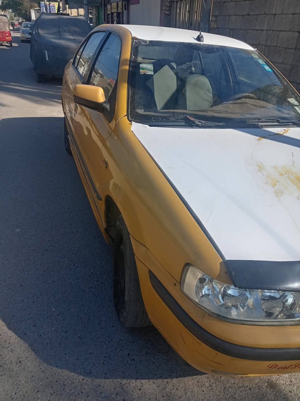 سياره سمند موديل ٢٠١٠ مصفره ويه الغرامات رقمها بغداد انكليزي سعرها ٢٦ وبيه مجال سياره بيها باب مصبوغ ***********
