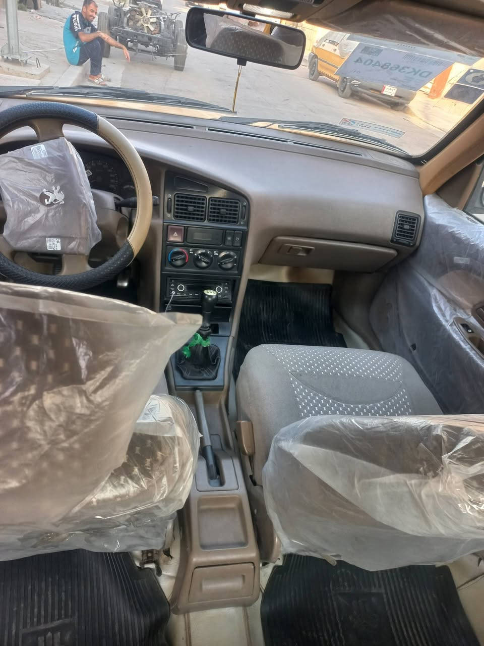 سلام عليكم بيجو لميس موديل ٢٠١٦كفاله من الضربه والتبديل مكينه كير تبريد كفاله هزه ٢٧ سنويه ٣١ باسمي مكانها الأمين الثانيه السعر ٤٥ هاتف *********** صدر خلفي أمامي جديد
